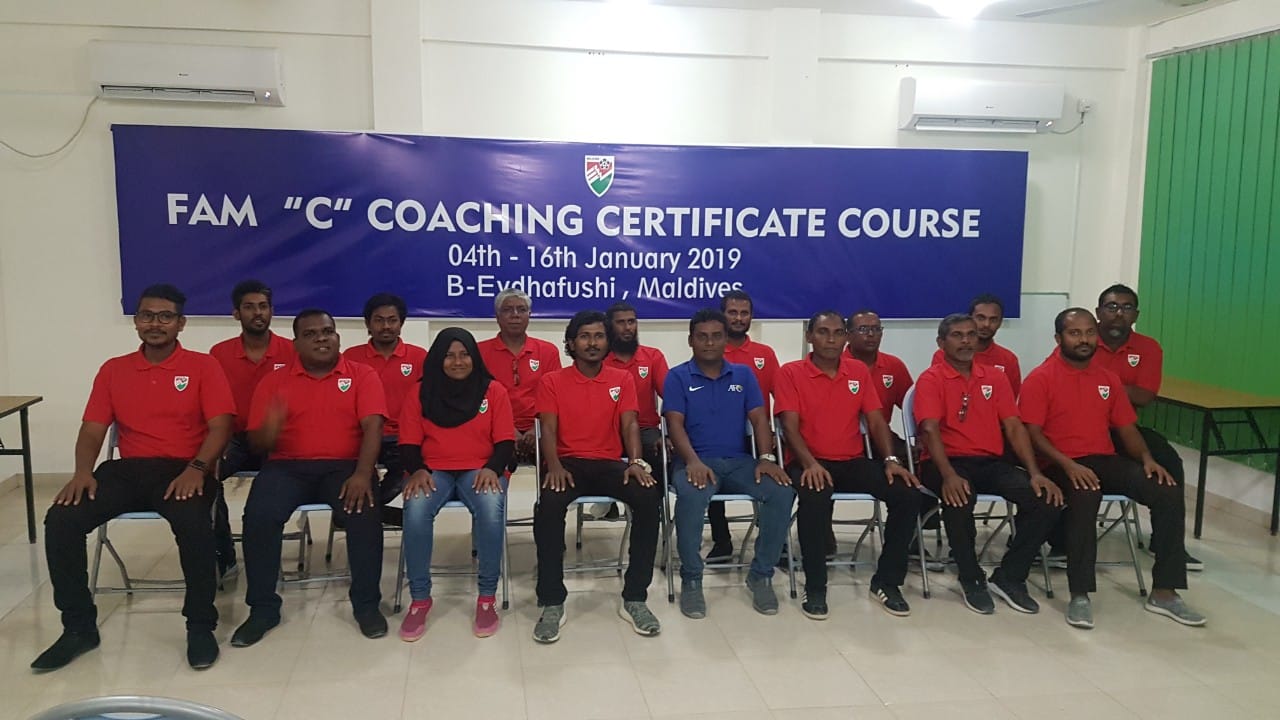 ސީ ލައިސަންސް ކޯސް ނިންމާލައިފި