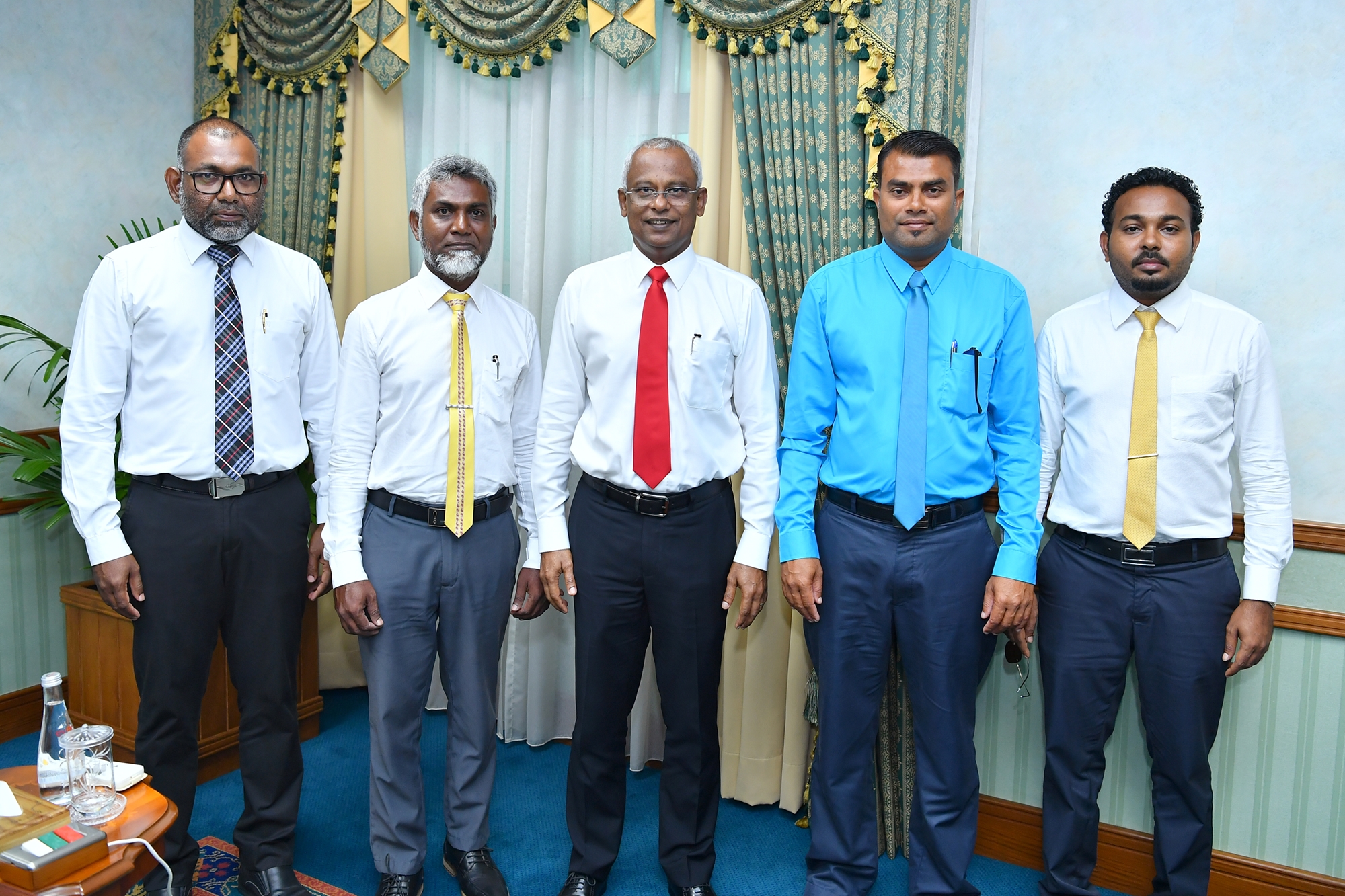 ދަރަވަންދޫ ރައްޔިތުންގެ ކަންބޮޑުވުންތައް ރައީސާ ހިއްސާ ކޮށްފި