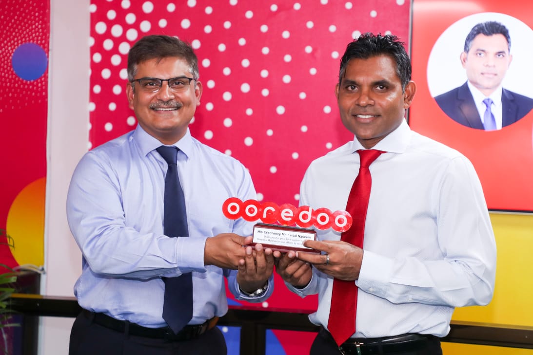 އުރީދޫން ސަރުކާރަށް، ސްމާޓް ކެމްޕަސް ޑިޖިޓަލް ކްލާސްރޫމެއް ހަދިޔާކުރަނީ