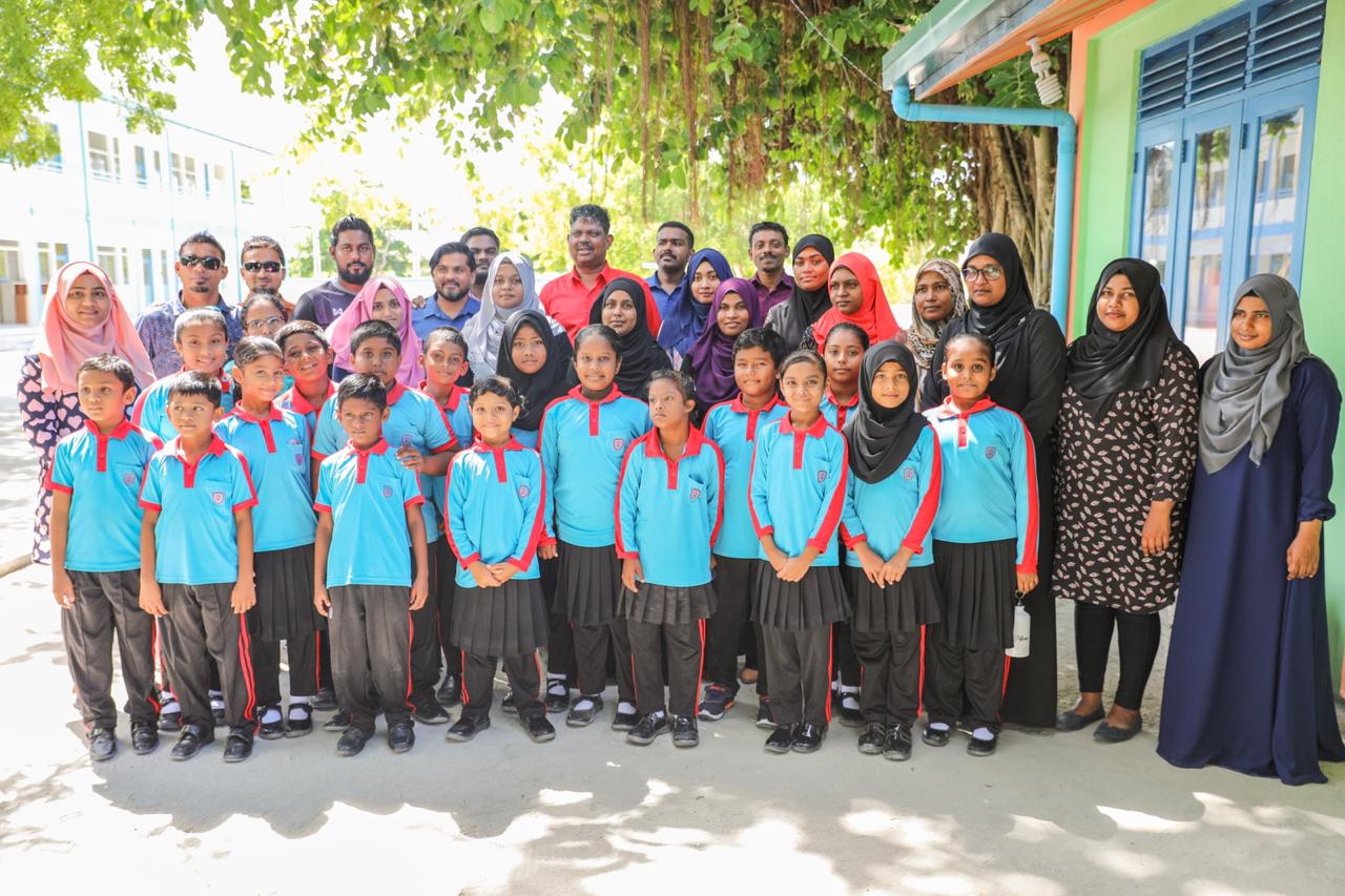 ބީއެމްއެލް ކޮމިއުނިޓީ ފަންޑުން ދ. މާއެނބޫދޫ ސްކޫލު ކުދިންނަށް އަގުހުރި ހަދިޔާއެއް