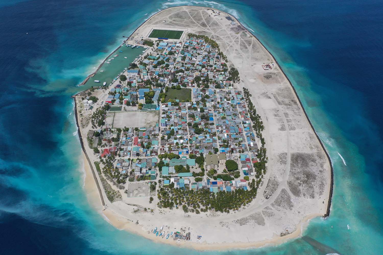 އޭދަފުށި ހިމެނެނީ ސަބް ރީޖަންގެ ގޮތުގައި