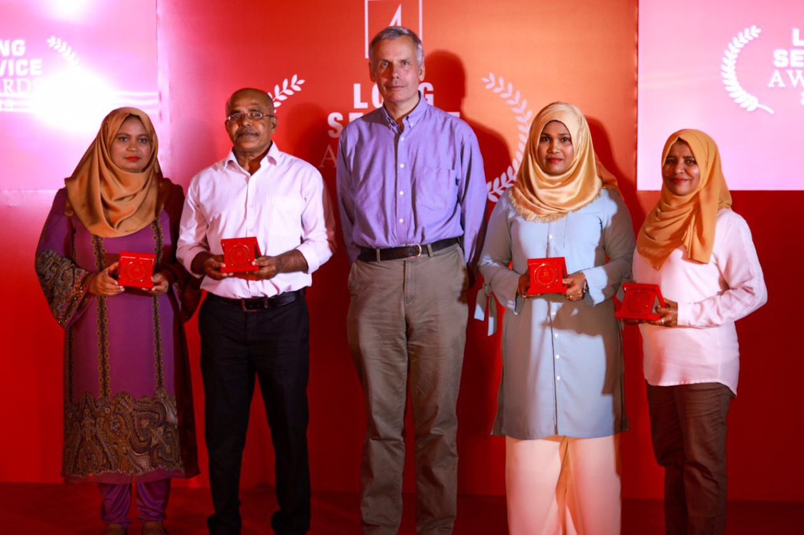 ބީއެމްއެލްގައި ގިނަ ދުވަހު ހިދުމަތްކޮށްފައިވާ މުވައްޒަފުންގެ އަގު ވަޒަންކޮށްފި