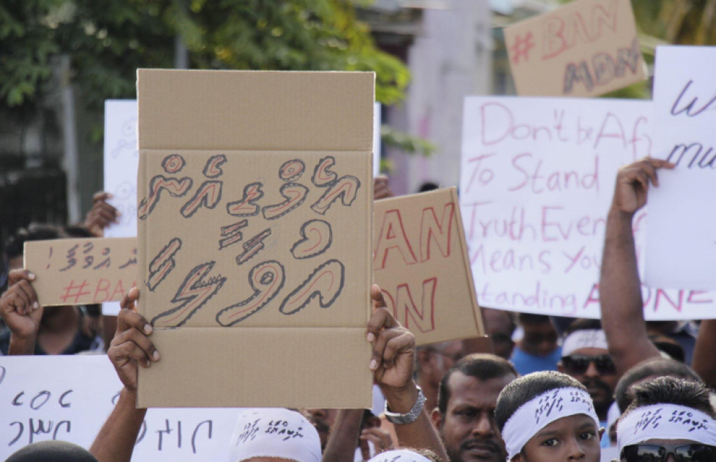 ނަބިއްޔާގެ ދިފާއުގައި ތުޅާދޫގައި އެއްވުމެއް ބާއްވަނީ