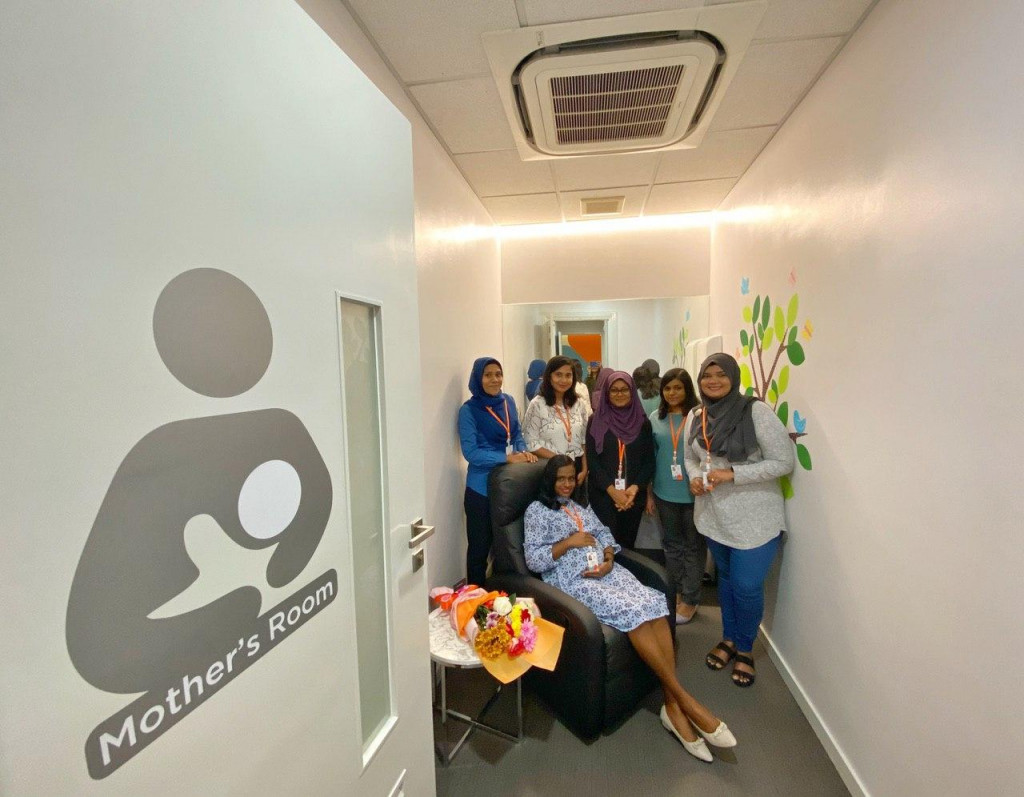 ދިރާގުގައި މަސައްކަތް ކުރާ މައިންނަށް ހާއްސަ ކޮޓަރިއެއް