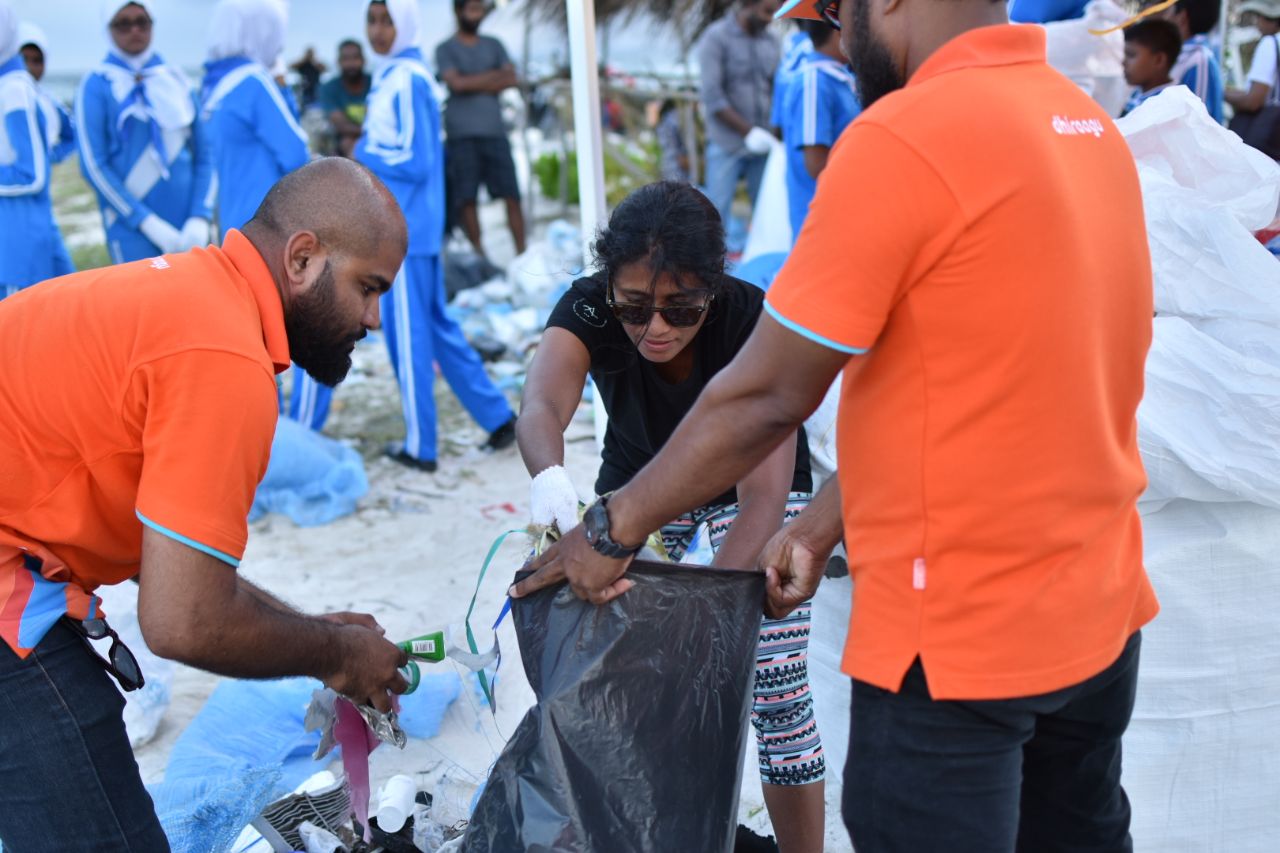 ކަނޑުތަކުގެ ދުވަހާ ގުޅިގެން ދިރާގުން ދިން މެސެޖު