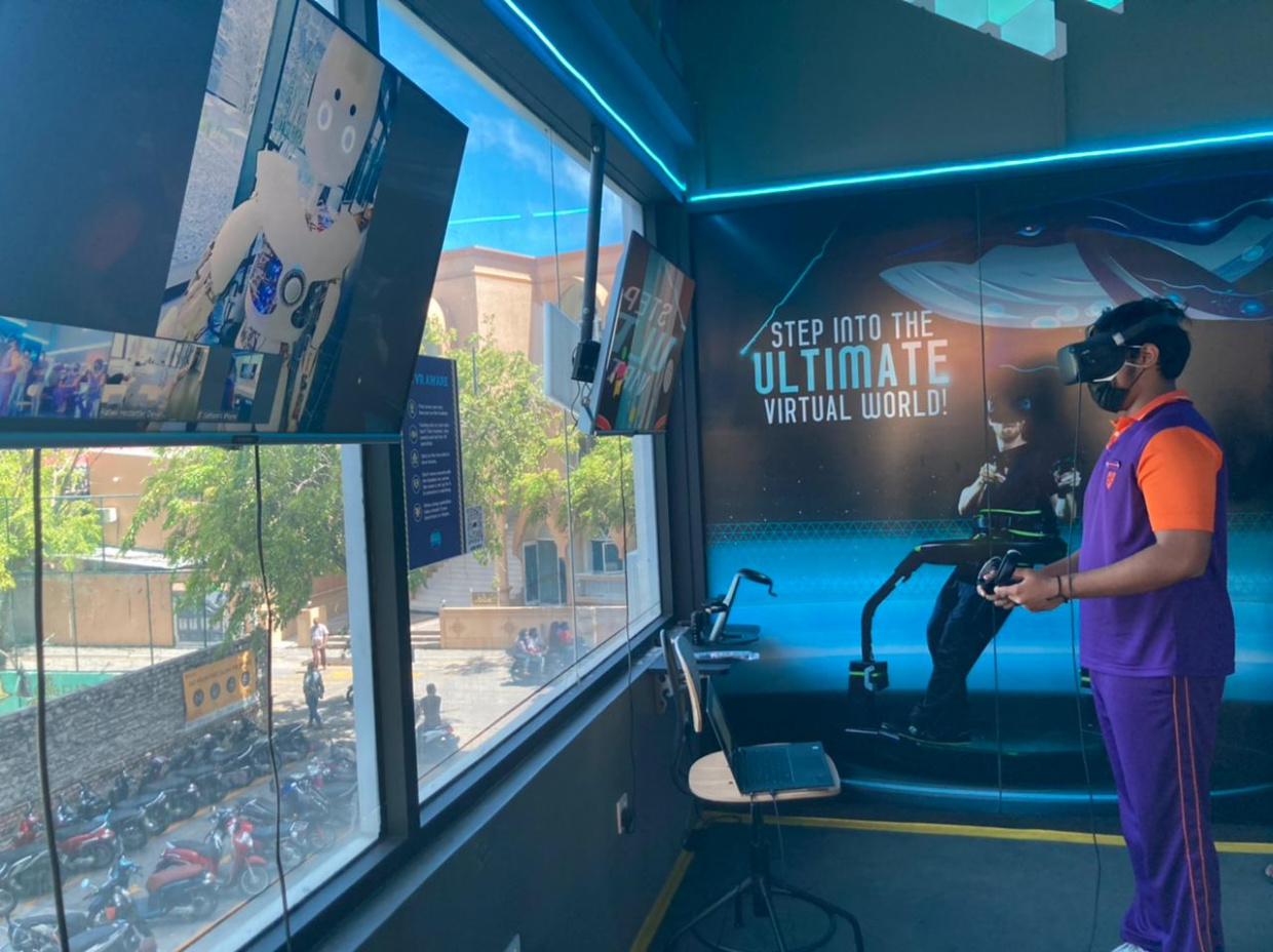 ޖަރުމަނުގެ ރޮބޮޓެއް ކޮންޓްރޯލް ކުރުމުގެ ފުރުސަތު ދިވެހި ދަރިވަރުންނަށް ދީފި