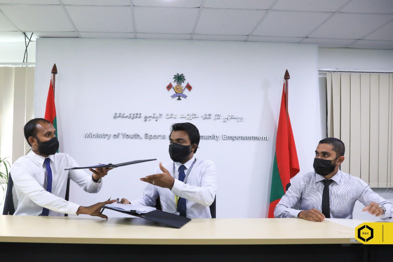 ބ. އަތޮޅު ތިން ރަށެއްގެ ފުޓްބޯޅަ ދަނޑުގެ ސަބްބޭސް ތައްޔާރުކުރުމުގެ މަސައްކަތް ހަވާލުކޮށްފި