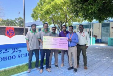 ކިހާދޫ ސްކޫލަށް ކައުންސިލުން އެއްލައްކަ ރުފިޔާގެ އެހީއެއް ދީފި