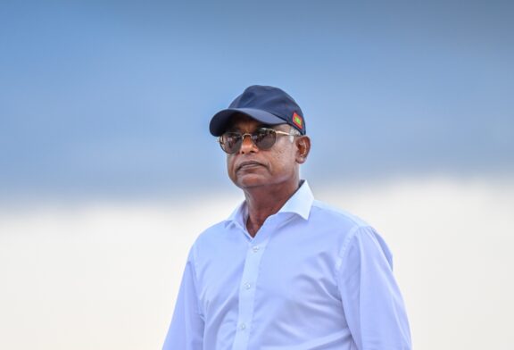 ބެޓަ އިން ބާ ފިއެސްޓާ ޝަރަފުވެރިކޮށްދެއްވުމަށް ކުރީގެ ރައީސް އިބޫ މާދަމާ އޭދަފުއްޓަށް